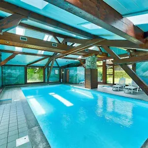 Appartement Le Gouter - Ski-in Ski-out - Indoor Pool, Les Houches